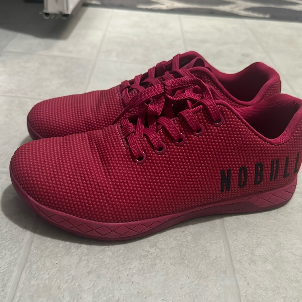 NOBULL  fuschia pink trainers size 8